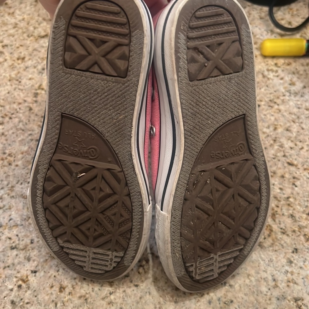 Pink converse - Picture 4 of 4